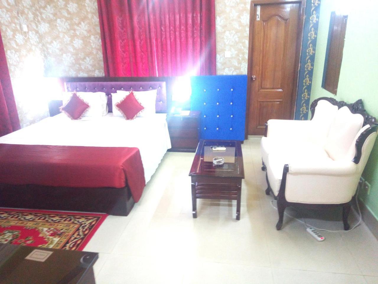 Hotel Lake View Plaza Dakka Dış mekan fotoğraf