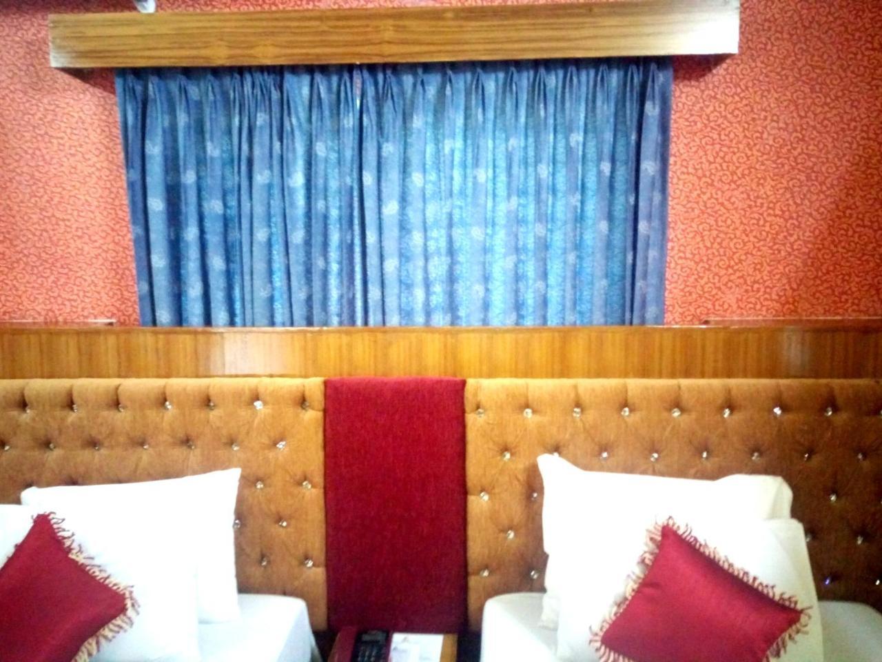 Hotel Lake View Plaza Dakka Dış mekan fotoğraf