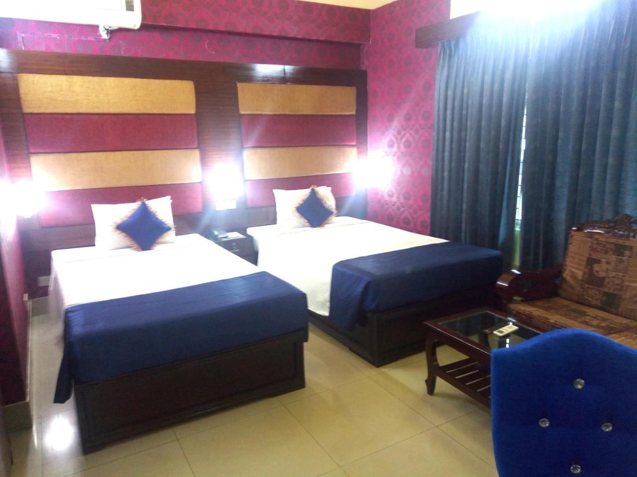 Hotel Lake View Plaza Dakka Dış mekan fotoğraf
