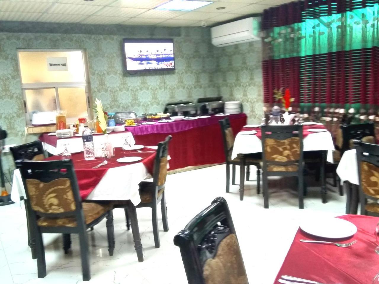 Hotel Lake View Plaza Dakka Dış mekan fotoğraf