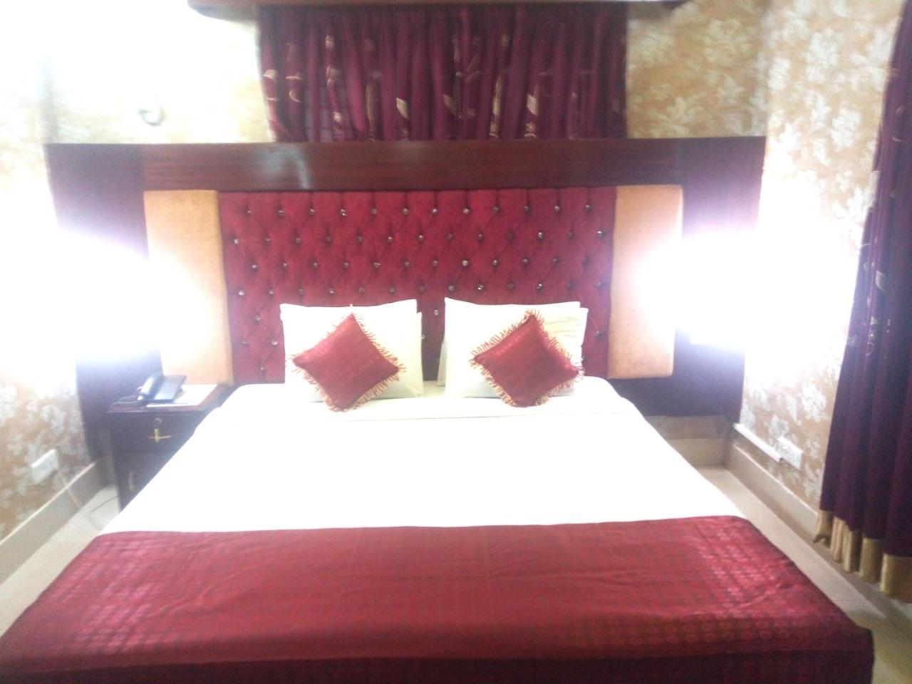 Hotel Lake View Plaza Dakka Dış mekan fotoğraf