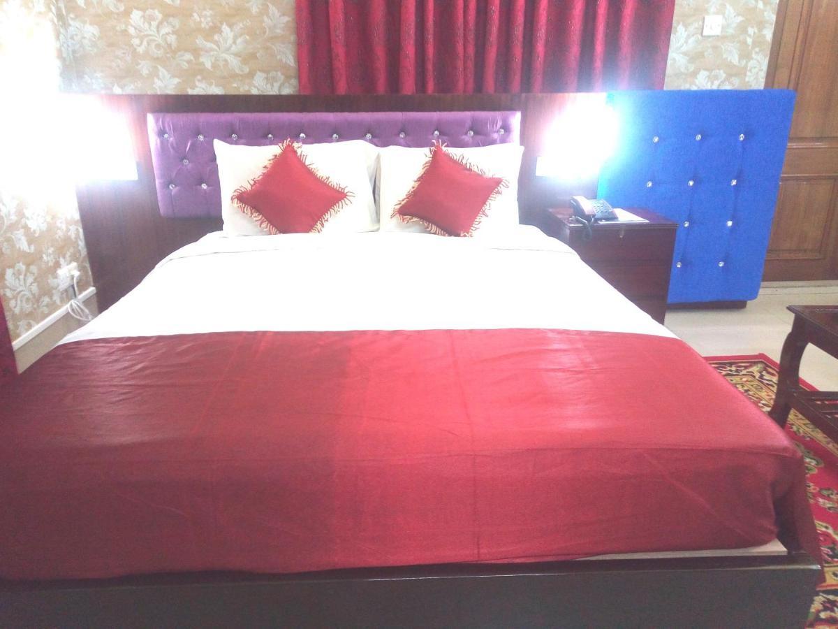 Hotel Lake View Plaza Dakka Dış mekan fotoğraf